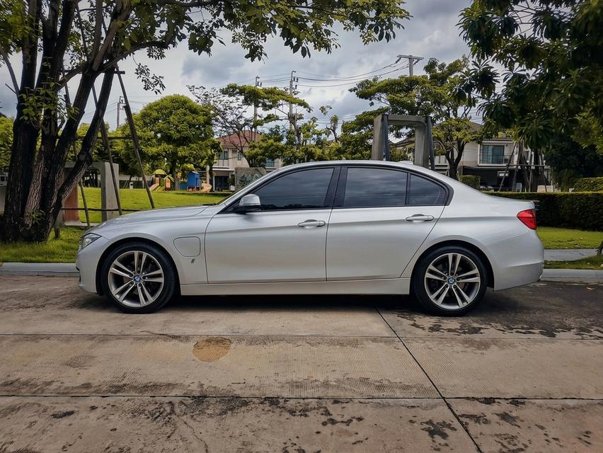 ลดราคาเหลือเพียง!! ปี2018 BMW 330E SPORT AT TOP สุดๆ รูปที่ 8