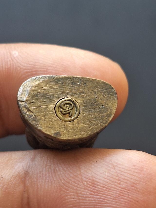 หลวงพ่อเงิน รุ่นเงินล้าน รูปที่ 5