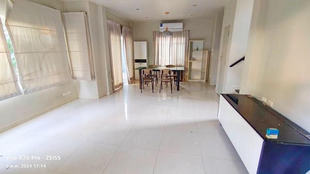 หทัยราษฎร์ 39 ห้องครัว ให้เช่าบ้านเดี่ยว 2ชั้น 50ตรว. 4แอร์ 3น้ำ ถูกที่สุดในพร้อมพัฒน์ รร.สาธิตพัฒนา ซาฟารี ปัญญา เฟอร์ค 2