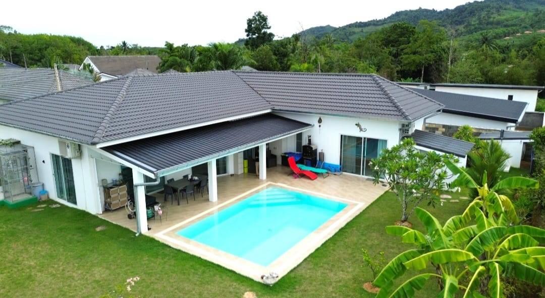 Modern & Cozy 4 bedrooms Private swimming pool Villa mountain view in Khao lak 1