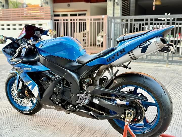 Yamaha R1 2004 4