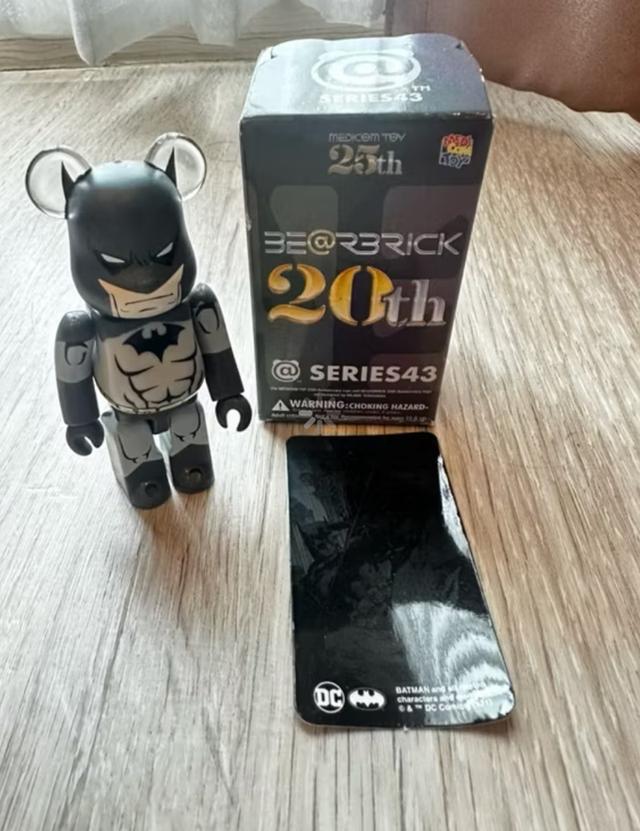 ปล่อยต่อ Bearbrick Batman HUSH 3