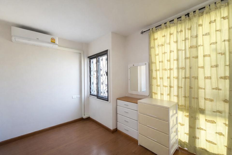 หมู่บ้านไอดีไซน์ ลำลูกกา คลอง 3 ถนนลำลูกกา ตำบลลาดสวาย อำเภอลำลูกกา จังหวัดปทุมธานี 11