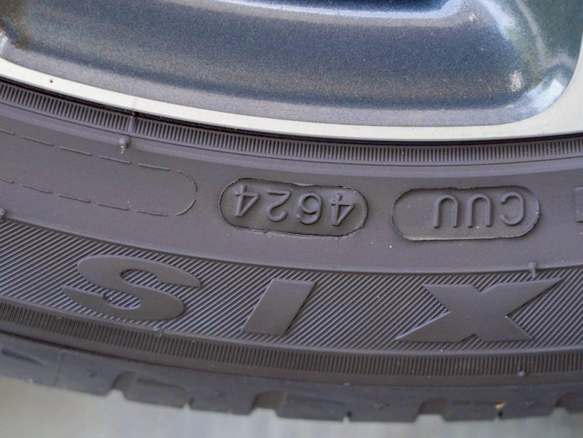 Toyota Cross 1.8 Hybrid Premium ปี 2023 จด 2025 8