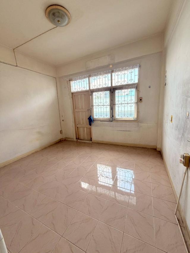 ให้เช่าอาคารพาณิชย์4ชั้น ซอยสุขุมวิท49 6