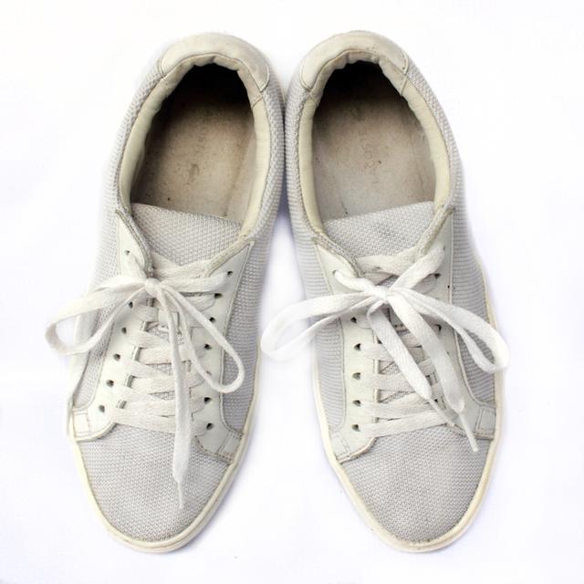 LACOSTE รองเท้าผ้าใบมือสอง สภาพงามๆ จัดส่งฟรี!!! เก็บปลายทาง