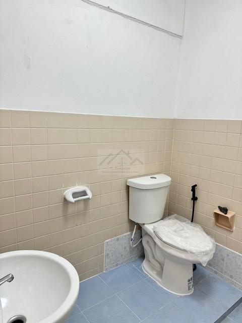 ให้เช่าทาวน์เฮ้าส์2ชั้น3นอน 76 ตร.ว.หมู่บ้านสินพัฒนาธานีถนนประชานิเวศน์1ประชาชื่นติดตลาดบองมาร์เช่ 8