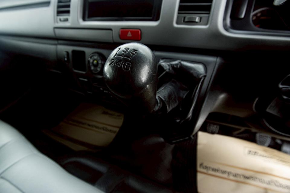 รหัสรถ 1E202 HIACE 2.5 GL 2010 16