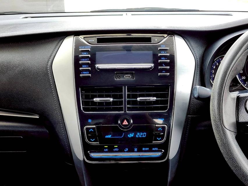 ขาย Toyota Yaris 1.2E ปี17 9