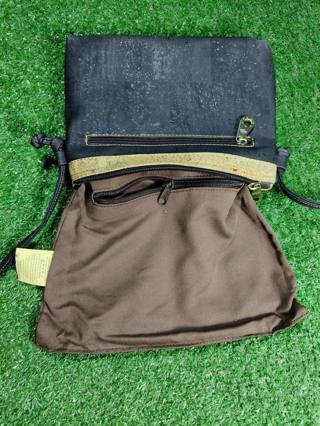Montado Cork Crossbody Bag รูปที่ 10