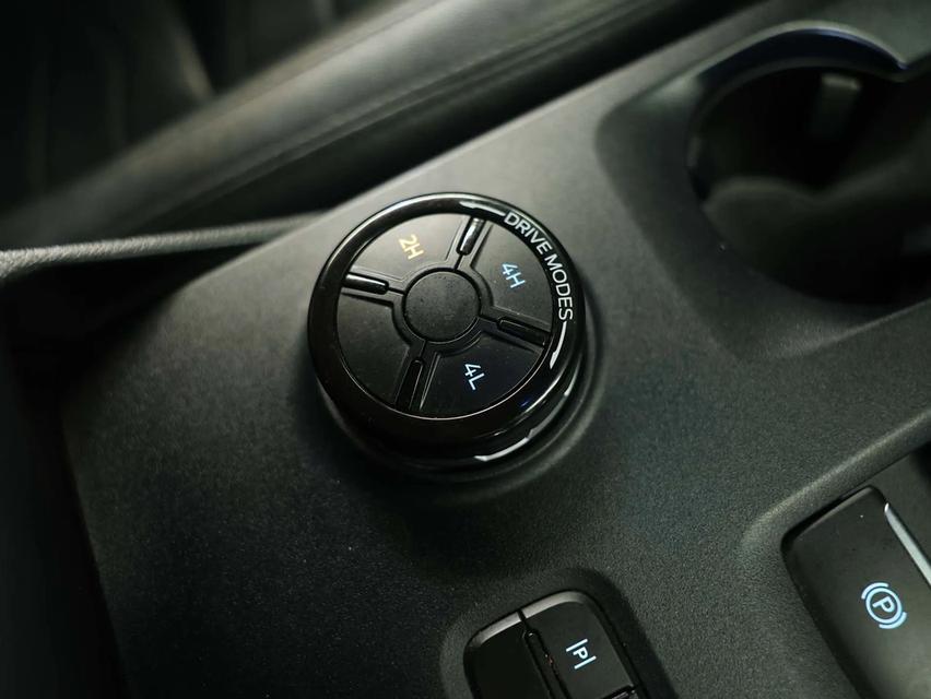 Ford Everest 2.0 Bi-Turbo Titanium+ 4WD (ปี 2023) รูปที่ 18