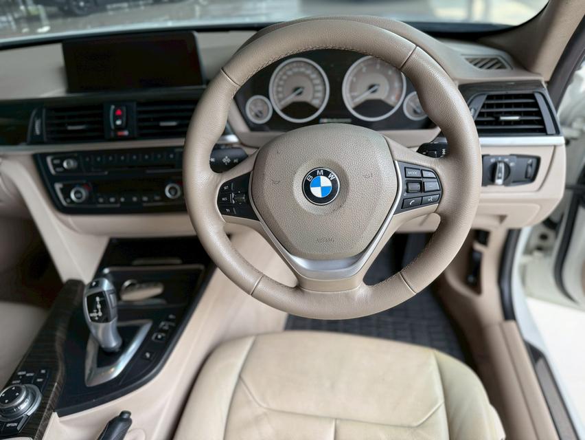 🚘 BMW 320D Modern ปี 2012 สีขาว ดีเซล ประหยัดสุด แรงเต็มพิกัด! 💨 💰 ราคาลดเหลือเพียง 599,000 บาทเท่านั้น!! รูปที่ 9