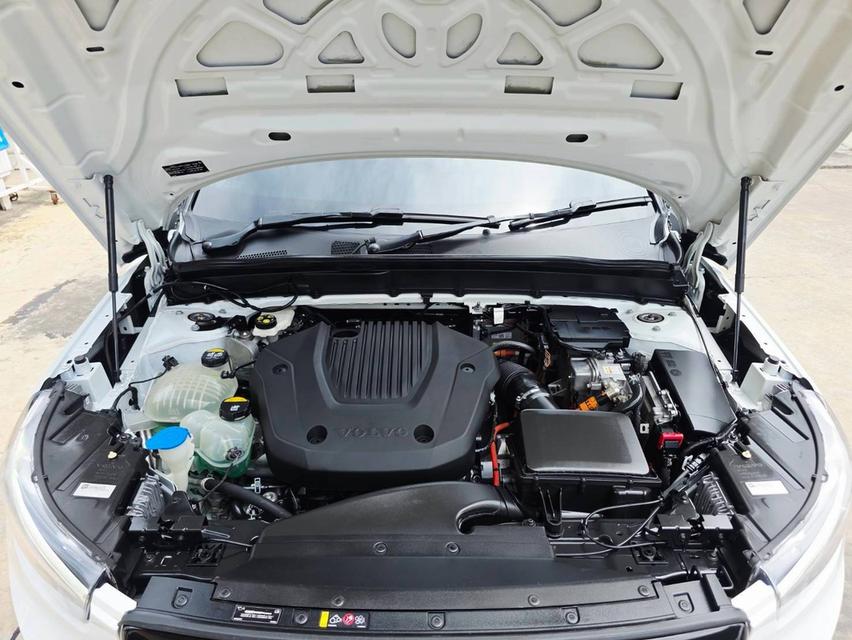 (แจ้งรหัสรถ SEZ744) Volvo XC40 Recharge T5 Inscription (Plug-in Hybrid) เกียร์ ออโต้ เบนซิน+ไฟฟ้า สี ขาว ปี 2022 จด 2023 รูปที่ 8