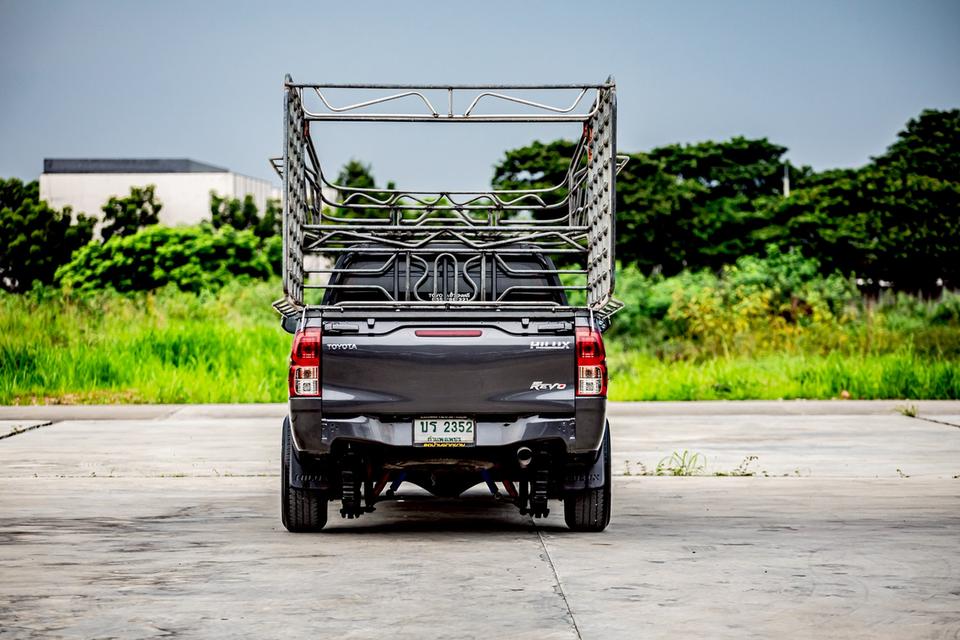 TOYOTA HILUX REVO 2.8 J PLUS STANDARD CAB สีเทา  ปี 2018  6