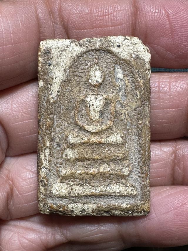 พระสมเด็จเนื้อเก่า มีคราบกรุ