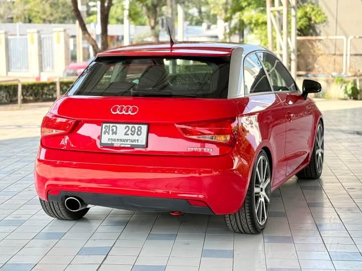 AUDI A1 สีแดง 3