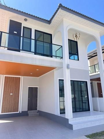 บ้านเดี่ยวให้เช่าทำเลนาป่าชลบุรี-ท้องคุ้ง 4 ห้องนอน 4 ห้องน้ำ 1 ห้องโถงใหญ่ 1 ห้องครัว 2-3 ที่จอดรถพื้นที่ใช้สอยขนาด 74 1