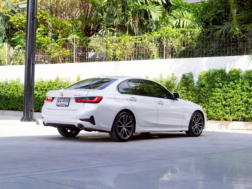 BMW 320d Sport ปีจด 2020ประกันเครื่องเกียร์3ปี3หมื่นkm 2