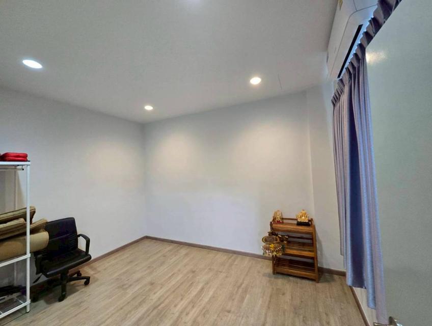 ขายด่วน❗️ทาวน์โฮม 4 ชั้น พรีเมียม เพลส (Premium Place พหลโยธิน-รามอินทรา) 19