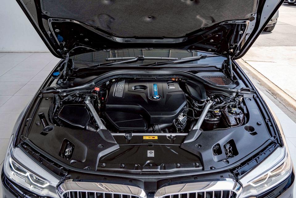 รหัสรถ NP1738 รุ่นรถ : BMW 530e Luxury 2.0ปีรถ : 2019 รูปที่ 17