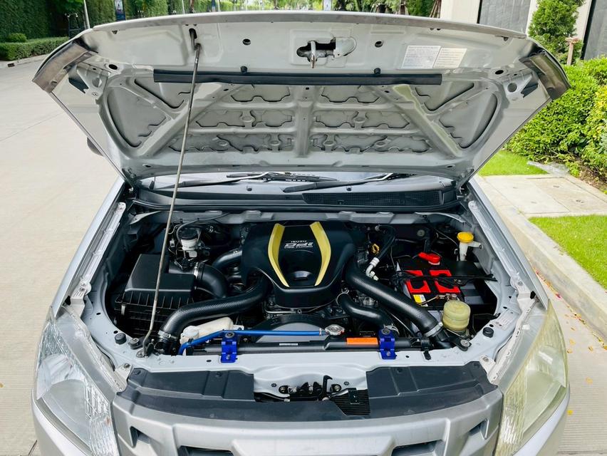 2012 Isuzu d-max 2.5 S 7