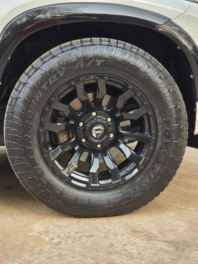 Mitsubishi Pajero Sport 2.4D GT Premium 12