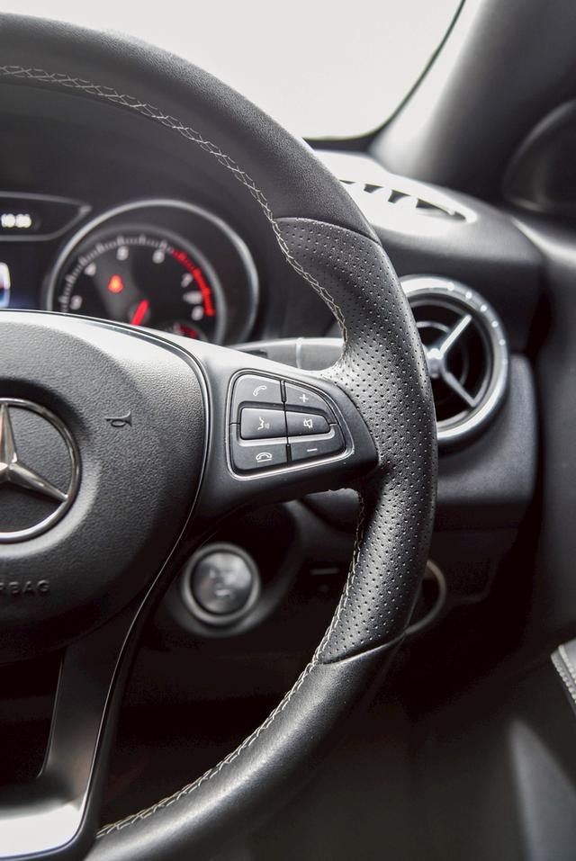 รหัสรถ CBL9059 Mercedes-Benz CLA200 1.6 Urban W117 AT 2017 19