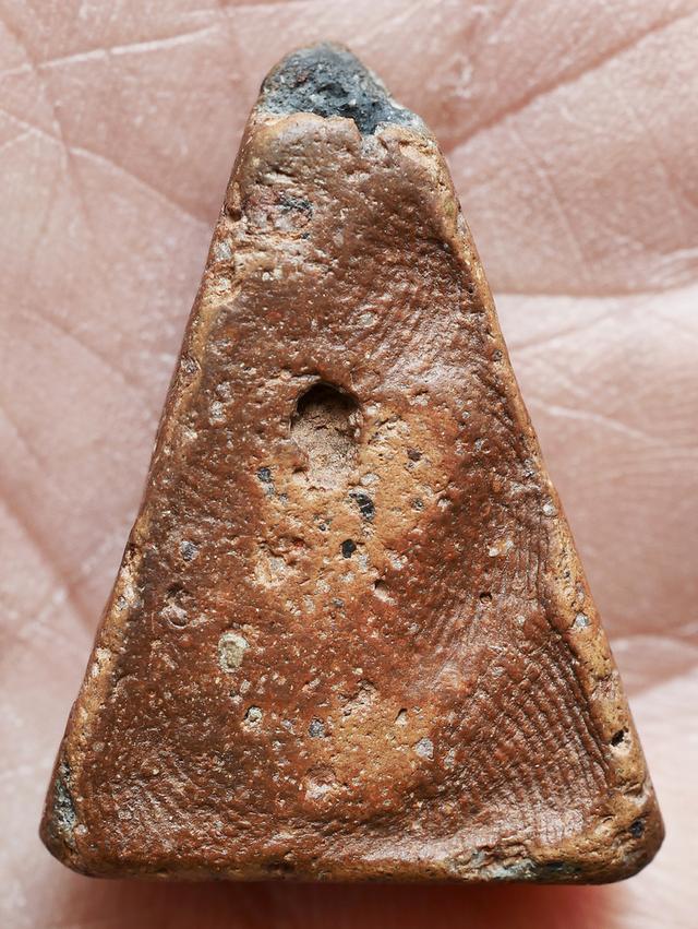 พระนางพญาพิษณุโลก พิมพ์เข่าตรง....เก่าๆ รูปที่ 8