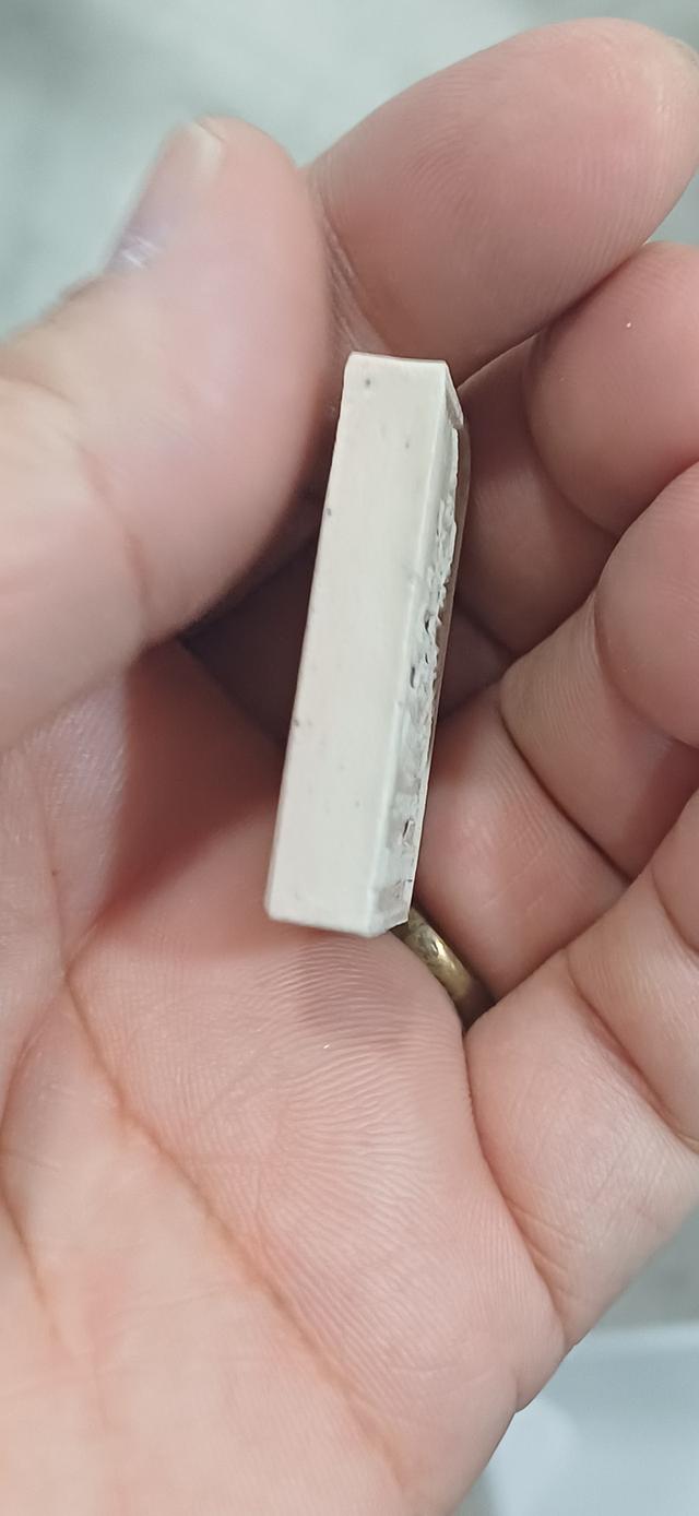 พระสมเด็จ พิมพ์นั่งเสือ เนื้อผงว่านสีขาวอมเหลือง หลวงพ่อสาคร วัดหนองกรับ จ.ระยอง ปลุกเสกเดี่ยวโดยหลวงพ่อสาคร มนุญโญ เมื่อปี 2553ตอกโค๊ดที่ด้านหน้า รูปที่ 6