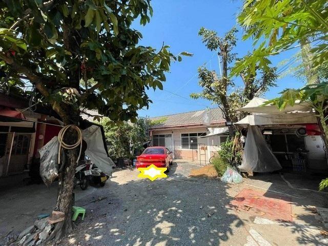 ขายที่ดินพร้อมสิ่งปลูกสร้าง เนื้อที่ 129 ตรว. ซอยสังคมสงเคราะห์ 24 ลาดพร้าว 71 เลียบด่วน 5