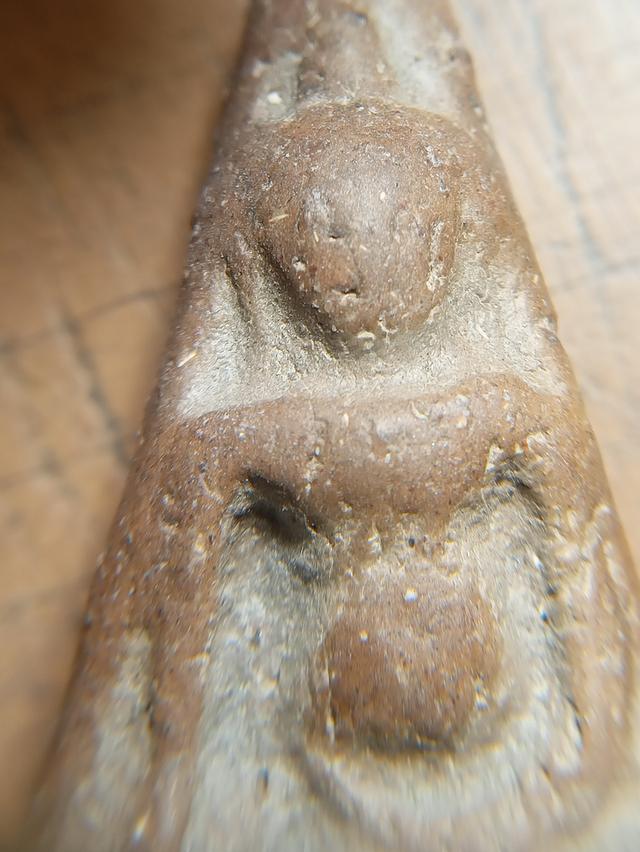 สมเด็จนางพญาพิมพ์เข่าตรง รูปที่ 5