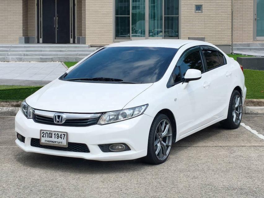 (แจ้งรหัสรถ QT1947) Honda Civic FB 1.8 E เกียร์ Auto สีขาว ปี2013