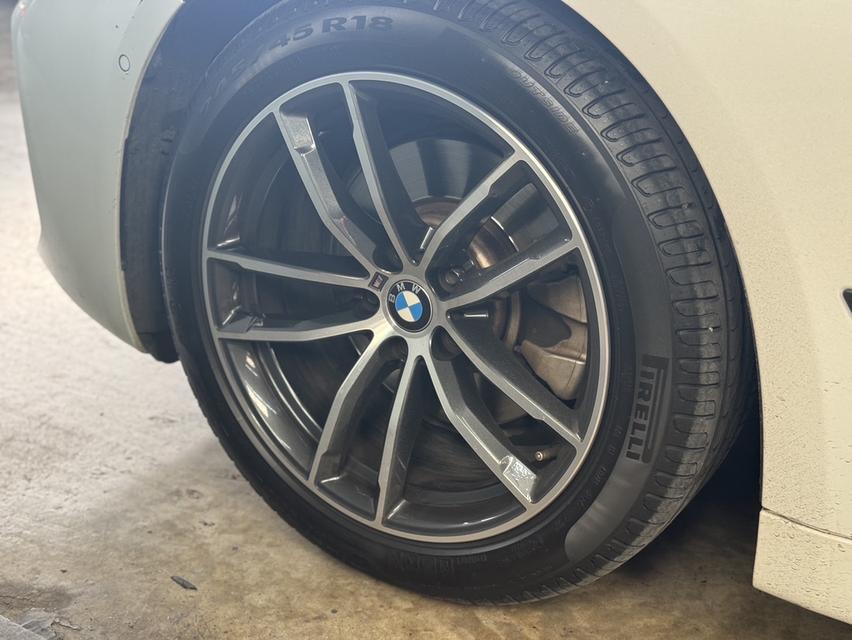 รหัสรถ BM2420 BMW 520d M-Sport LCI 2022 8