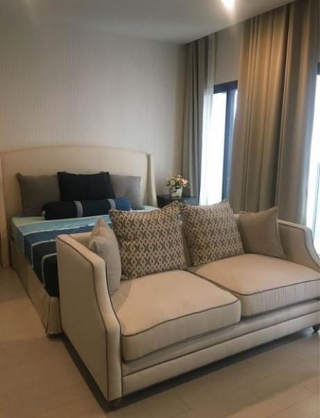 Condominium Noble Ploenchit พร้อมเช่า