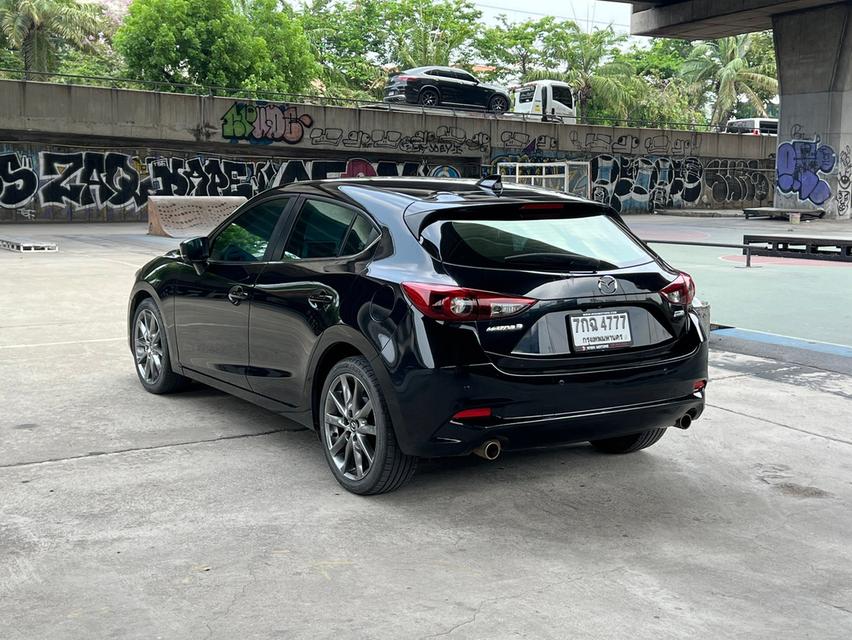 Mazda3 2.0 S AT 2018 เพียง 329,000 บาท 4