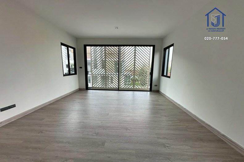 ขายบ้านแฝด 3 ชั้น เดอะ ทริปเปิ้ล 113 หลังริม 49.7 ตรว. ซอยสุขุมวิท 113 ใกล้BTS สำโรง 7