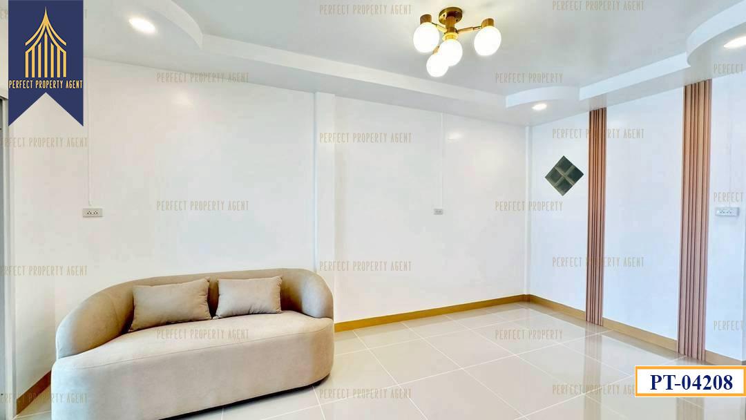 ทาวน์เฮ้าส์ชั้นเดียวบัวทอง 4 บางบัวทองราคาย่อมเยาว์ 4