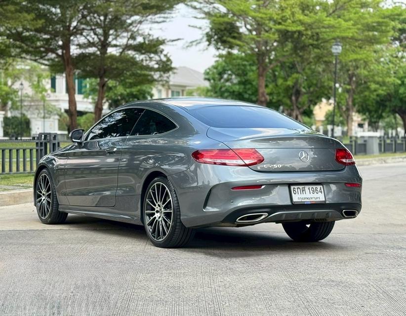 รหัสรถ AVA1964 💢  Benz C250 Coupe AMG Dynamic รุ่น Top หลังคาแก้ว ปี 2018 รูปที่ 7