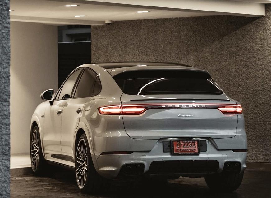 Porsche Cayenne Coupe Hybrid