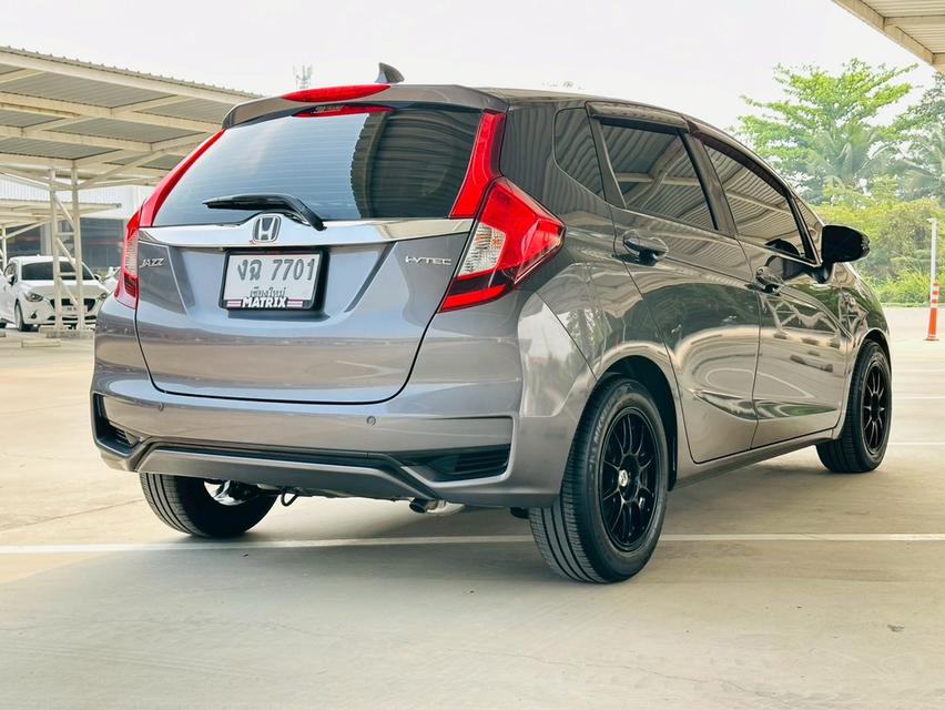 2017 honda jazz (GK)  V+ สีเทาดำ หล่อจบ ออปชั่นครบ ไม่ต้องง้อป้ายแดง รูปที่ 4