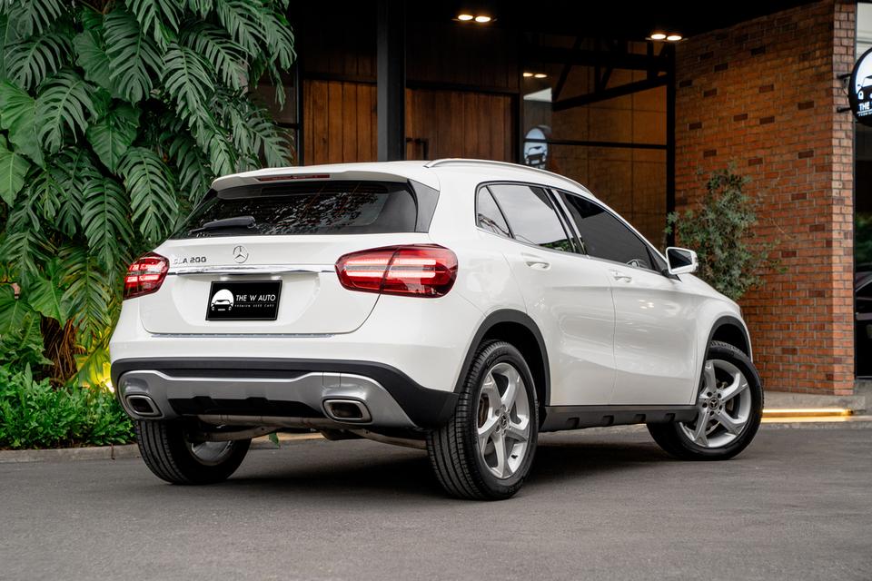 Mercedes-Benz GLA200 Urban Facelift  ปี 2020 💵 16,xxx/เดือน เท่านั้น!! “𝐆𝐋𝐀𝟐𝟎𝟎” รุ่นฮิต งานดีที่สุด✨ 2