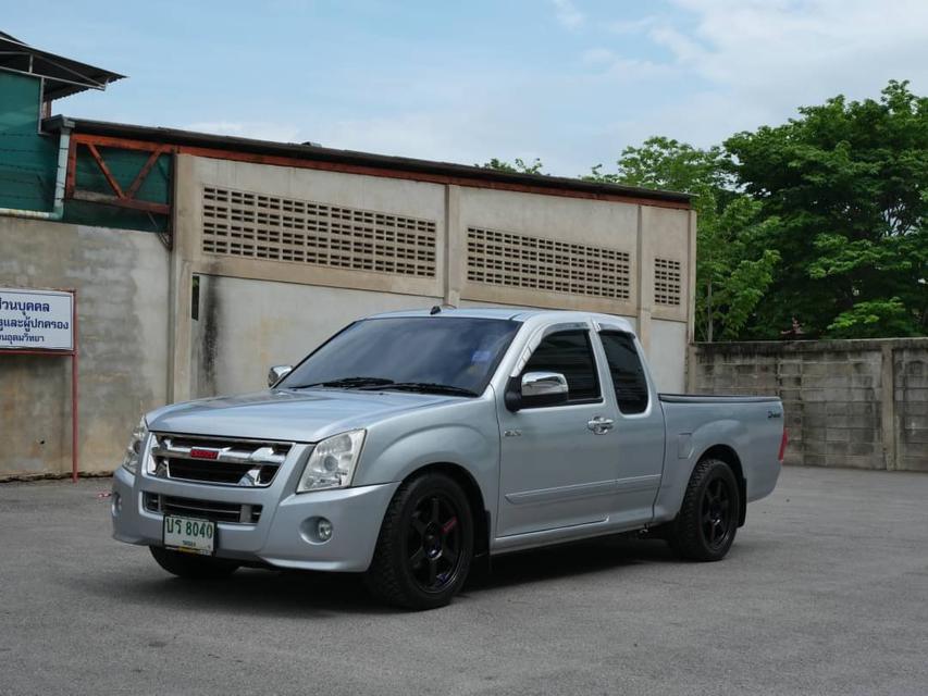 ISUZU D-Max 2.5SLX Platinum 2