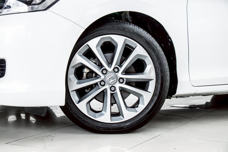 รหัสรถ 3A927 ACCORD 2.0 HYBRID 2015 3