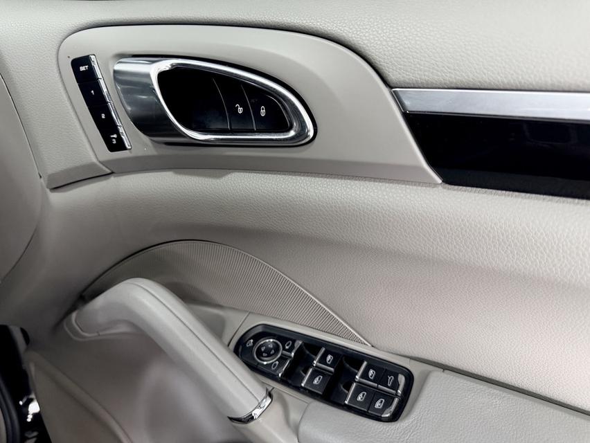 Porsche Cayenne S Hybrid 201317x,xxx KM. รถศูนย์ AAS เปลี่ยนแบตไฮบริดแล้ว รูปที่ 16