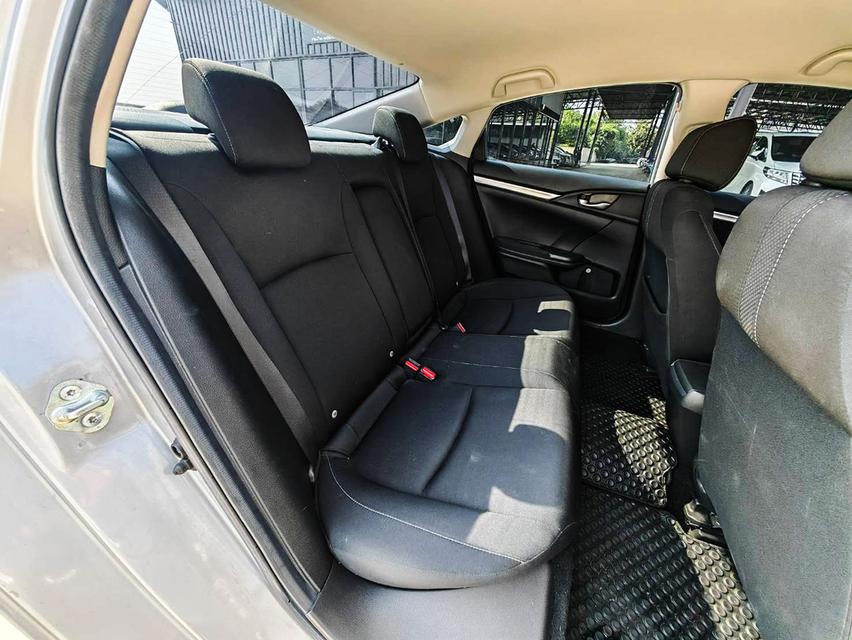 ขาย HONDA CIVIC FC 1.8 E ปี 2021 ไมล์แท้ 30,000 กม. 8
