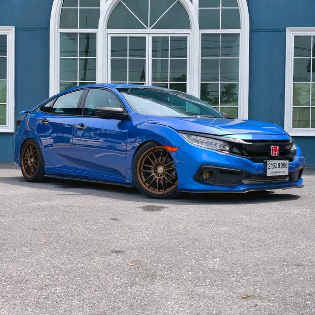 HONDA CIVIC FC 1.5 Turbo RS Auto 10