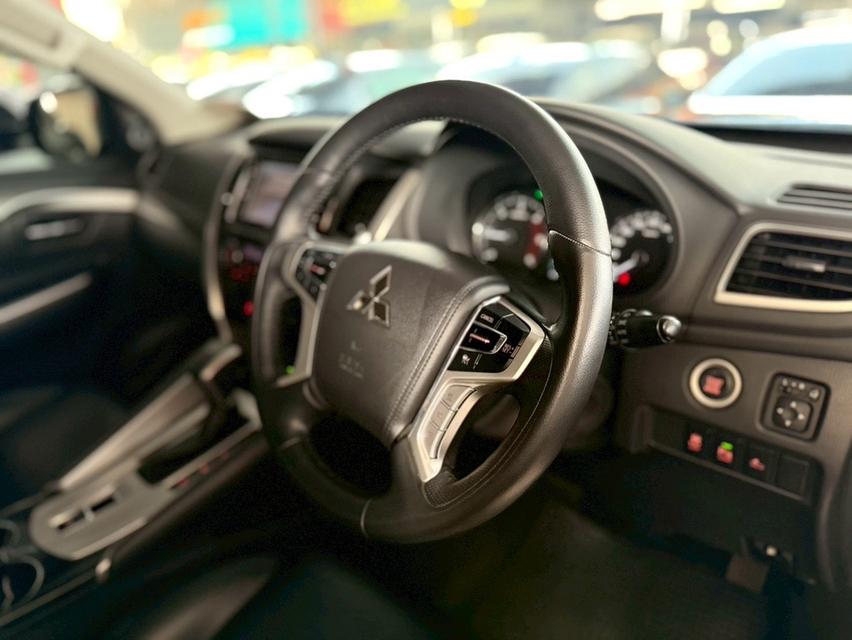 รหัสรถ AP688 Pajero 2.4 GT Premium NAVI 2WD ปี2018 สีเทา ดีเซล