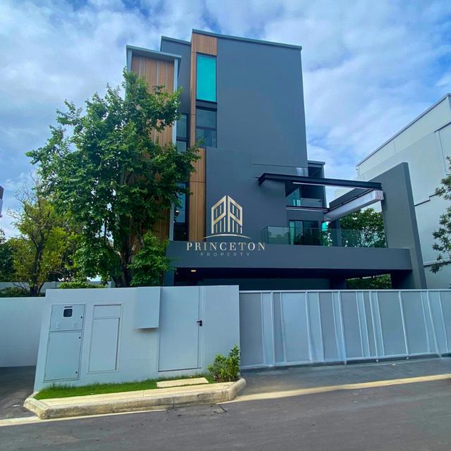 Luxury House for rent VIVE Krungthep Kreetha ให้เช่าบ้านเดี่ยว วีเว่ กรุงเทพกรีฑา ติดโรงเรียน Wellington 1