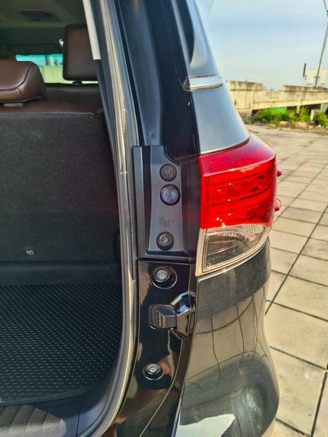 TOYOTA FORTUNER 2.4 V 4WD ปี 2019  20