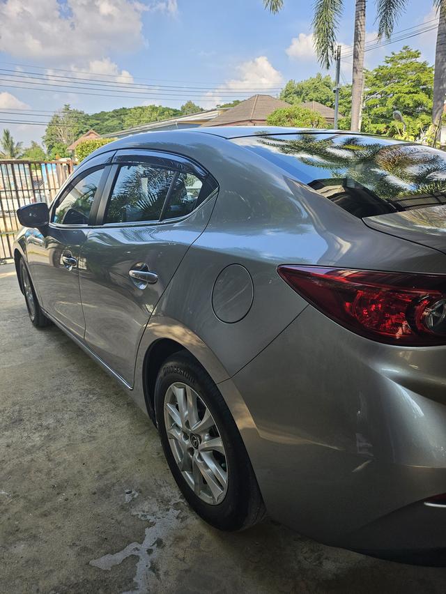 Mazda3 2.0 C 2015 สีเทา  รถบ้านแท้ๆๆๆๆ ไมล์ 74,xxx มีประวัติเช็ตศูนย์ทุก 6 เดือน รถบ้าน เจ้าของขายเอง มือเดียว วิ่งน้อยมาก สภาพดีทุกอย่า 5